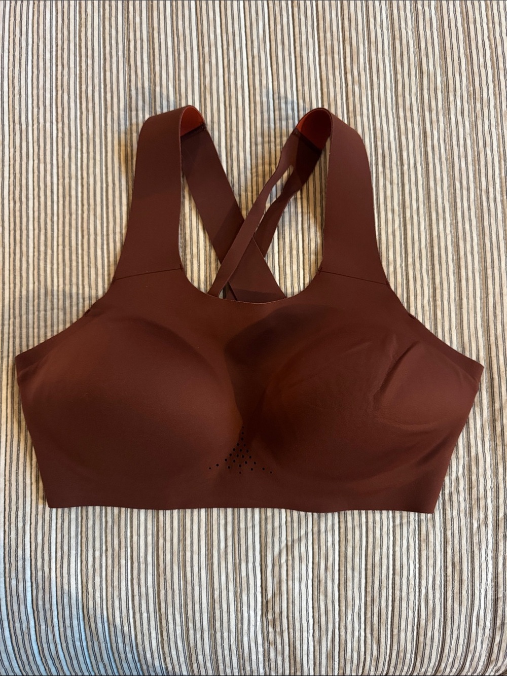 Brooks Women's Crisscross Sports Bra - Chocolate Brown
